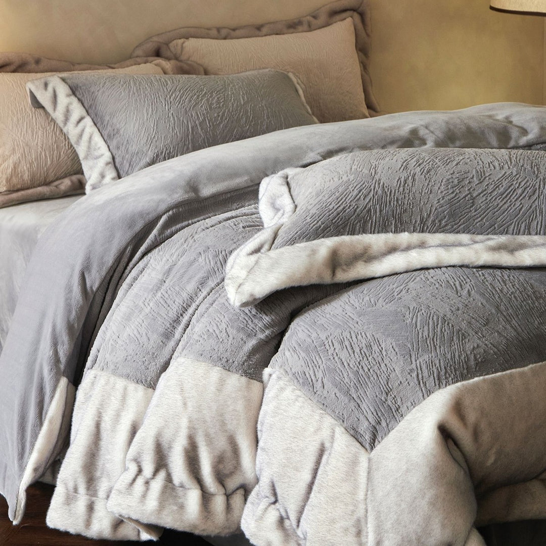 Ultra-Soft Velvet-Feel Reversible Duvet Cover & Sham Set with Faux-Fur Piped Edge