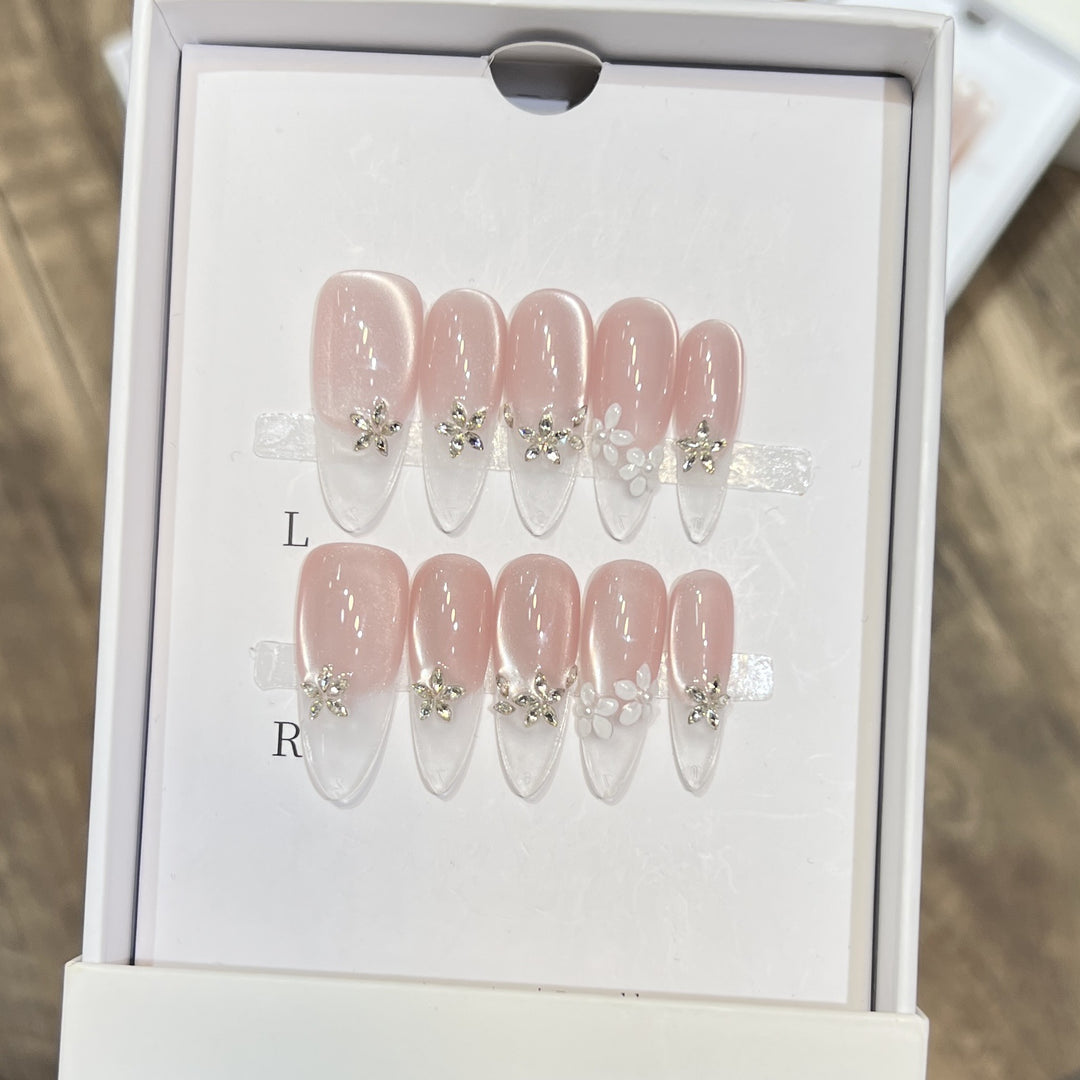 Elegant Reusable Press-On Nail Art Set
