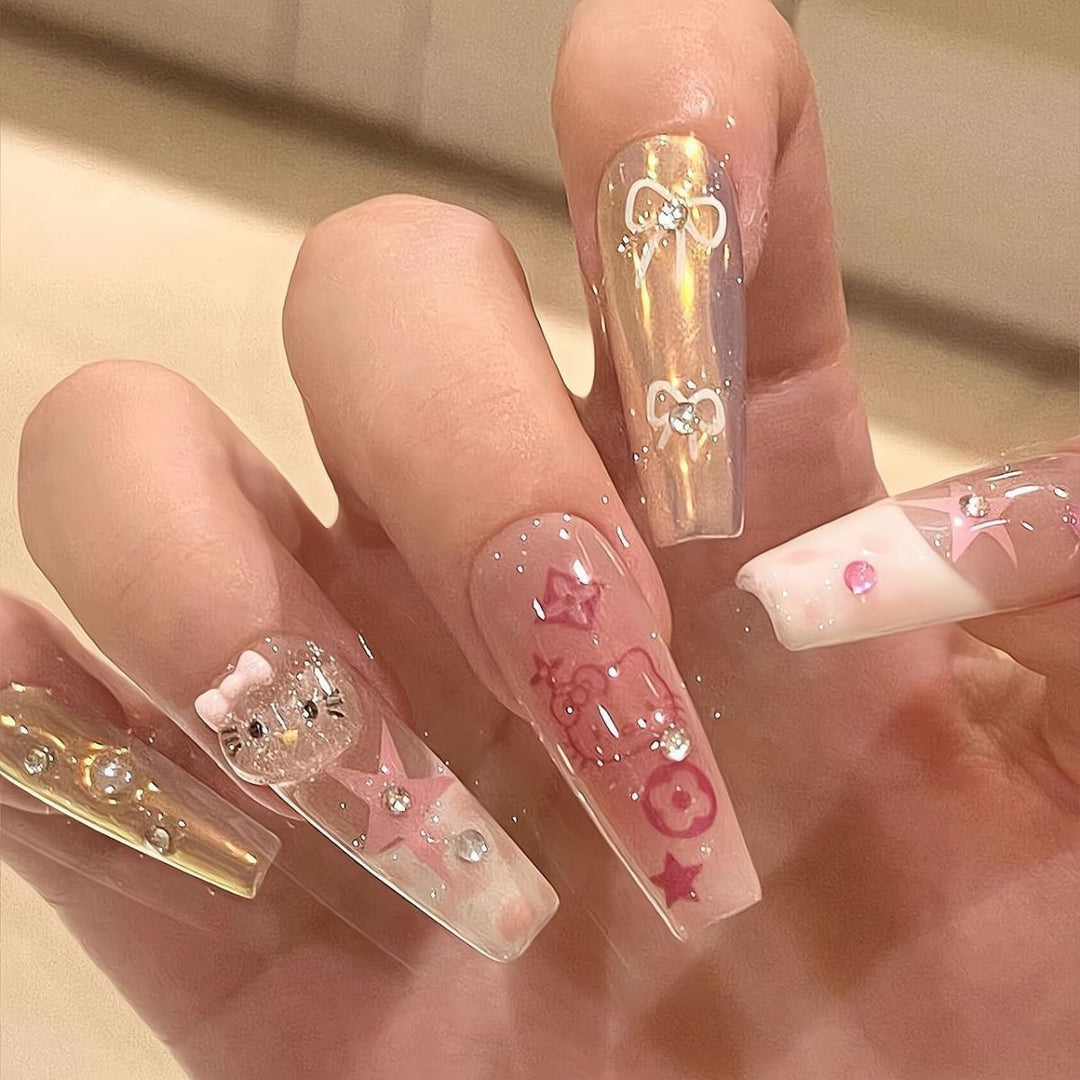 Artful nail designs with cat motif Stornfield