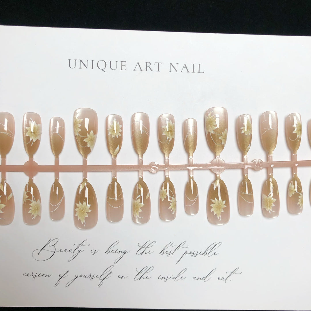 Elegant Floral-Design Press-On Nails 1790745511