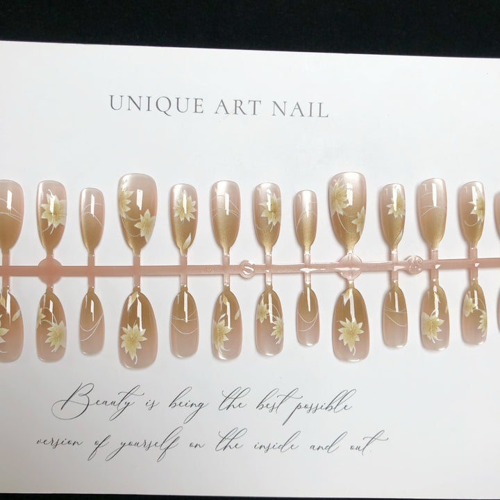 Elegant Floral-Design Press-On Nails 1790745511