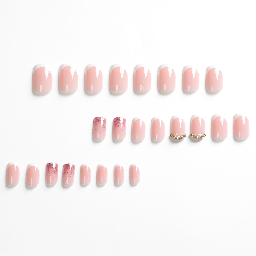 Glamorous Art Nails Stornfield