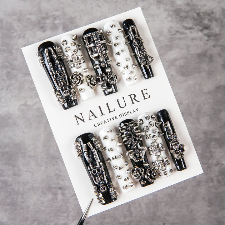 Decorative Gothic Press-On Nail Set