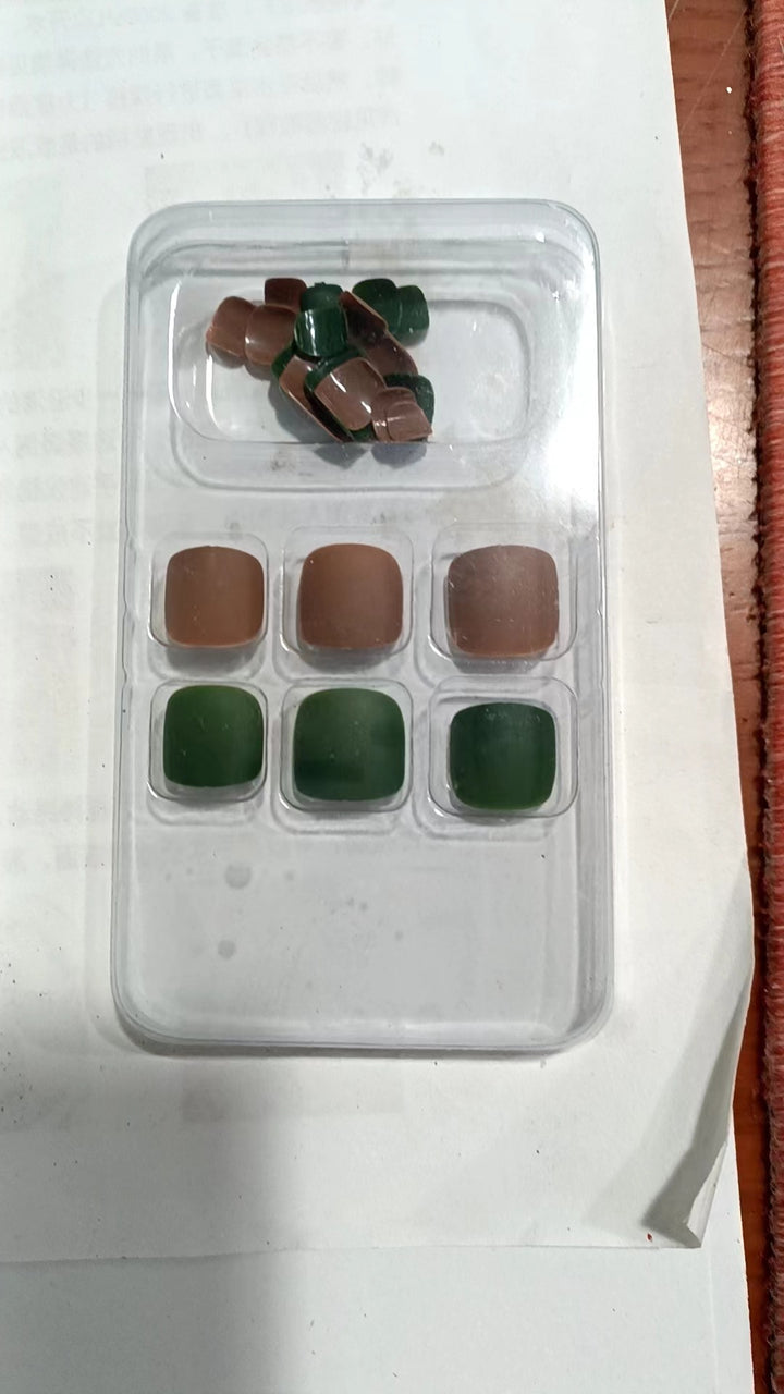 Decorative Press-On Nail Set Stornfield