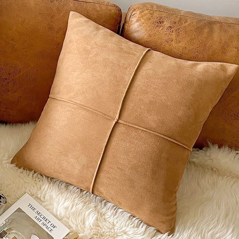 Fluffy decorative cushion with zigzag pattern