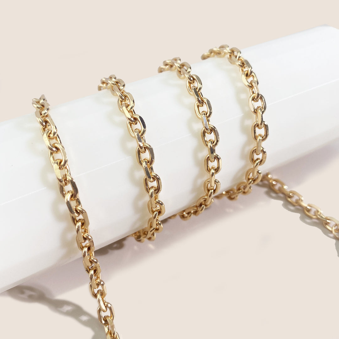 Elegant Eyewear Chain Stornfield