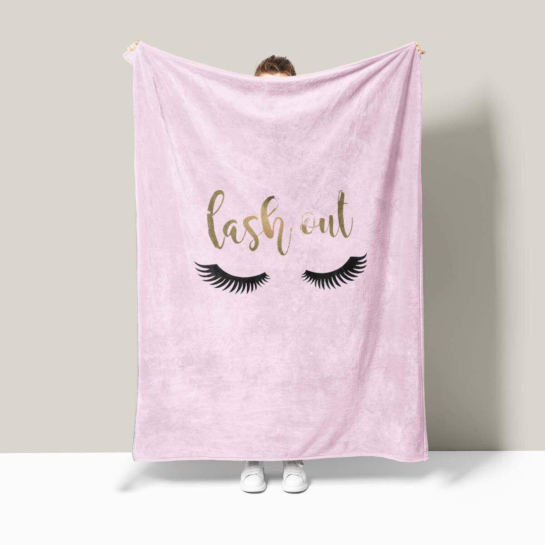 Luxurious Fleece Throw Blanket with Eye-Catching Design
