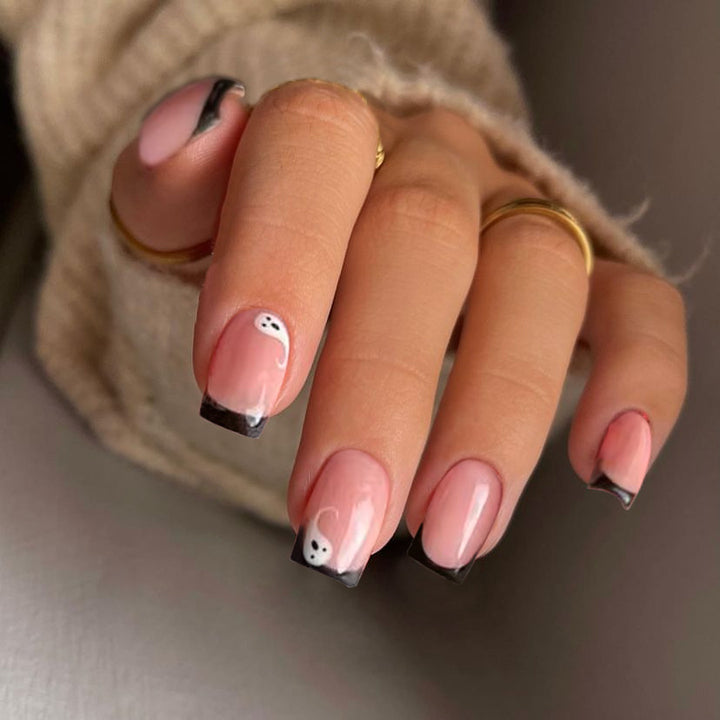 Artistic Halloween-Themed Press-On Nail Set Stornfield