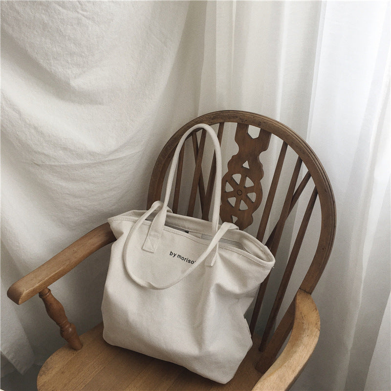 Everyday handbag with spacious interior and sturdy design Stornfield