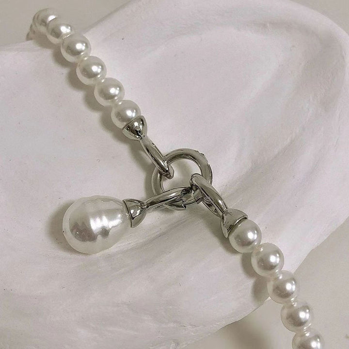 Elegant Pearl-Embellished Bag Strap Stornfield