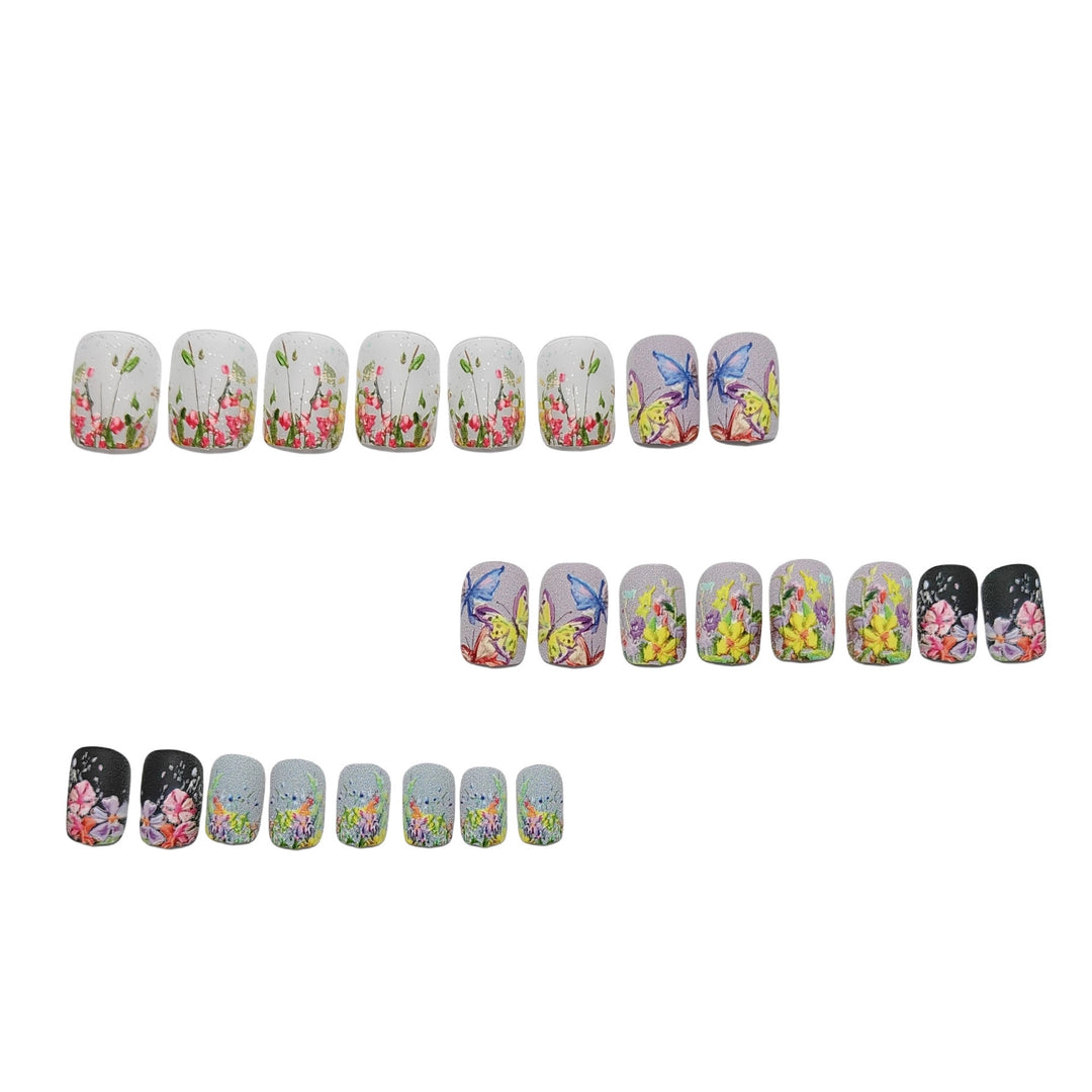 Artificial Nail Set with Floral 3D Designs Stornfield