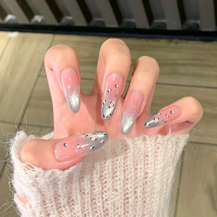 Artistic Press-On Nail Set with Star Design Stornfield
