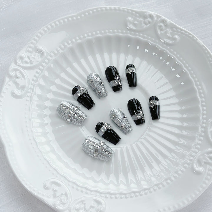 Decorative Press-On Nail Art Set with Luxurious Silver and Black Embellishments