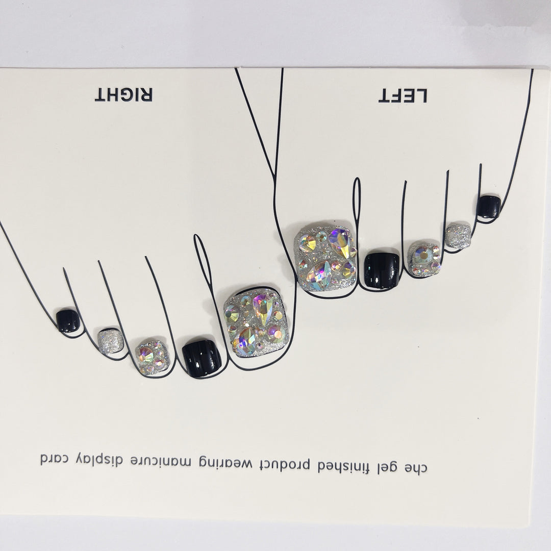 Glamorous toenails with sparkling rhinestones Stornfield