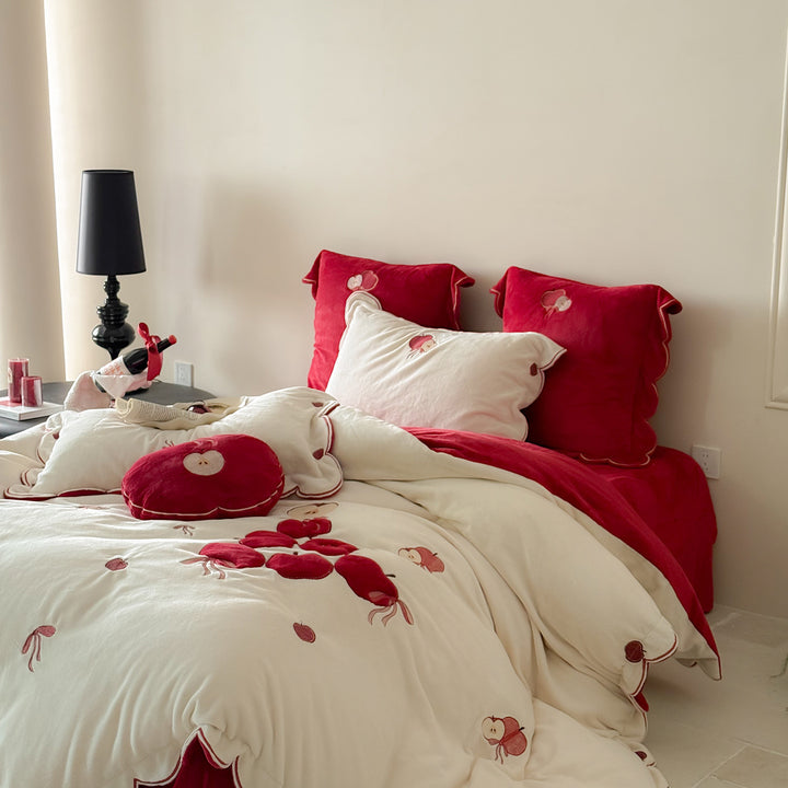 Embroidered Cherry Waffle-Texture Duvet Cover Set with Scalloped Edge