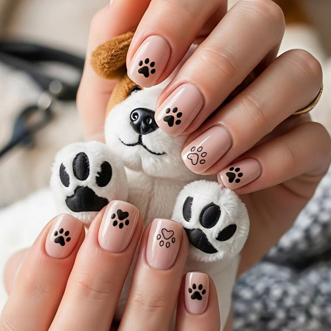 Fake nails with cute paw print design Stornfield