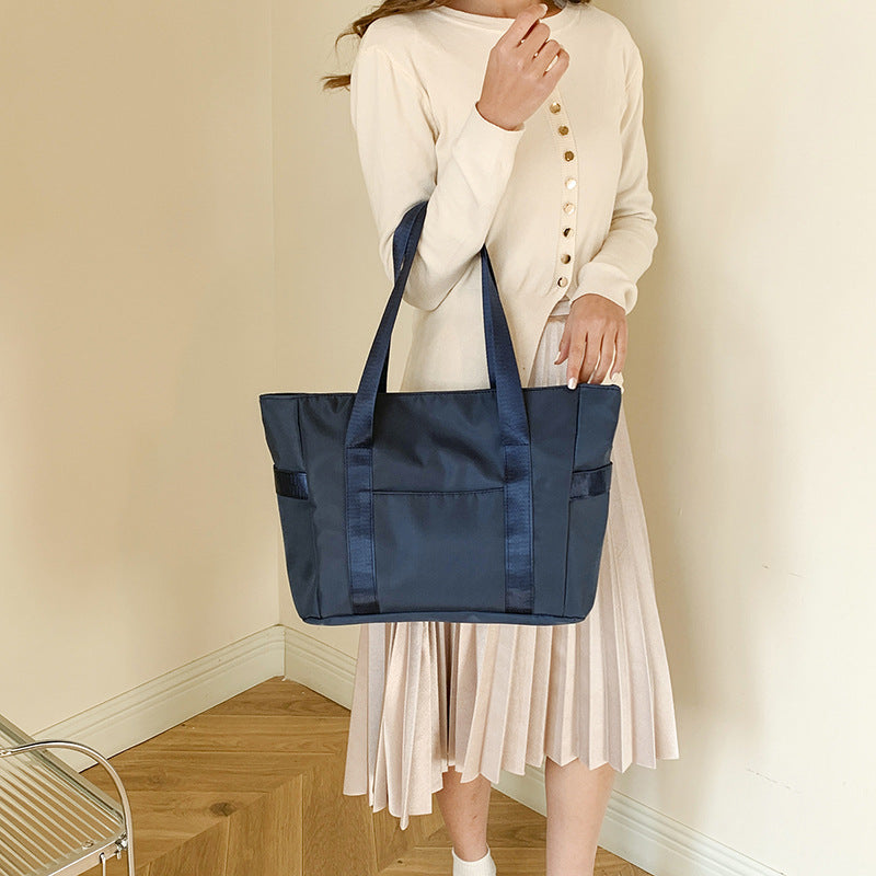 Spacious shopping bag with multifunctional compartments Stornfield