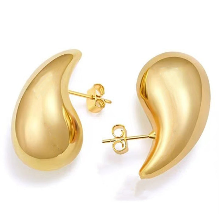 Elegant Curved Stud Earrings Stornfield