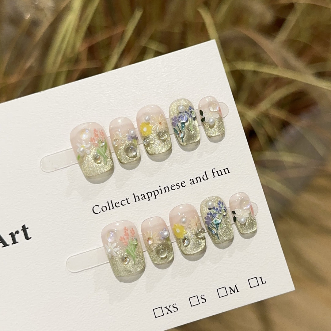 Floral Press-On Nail Art