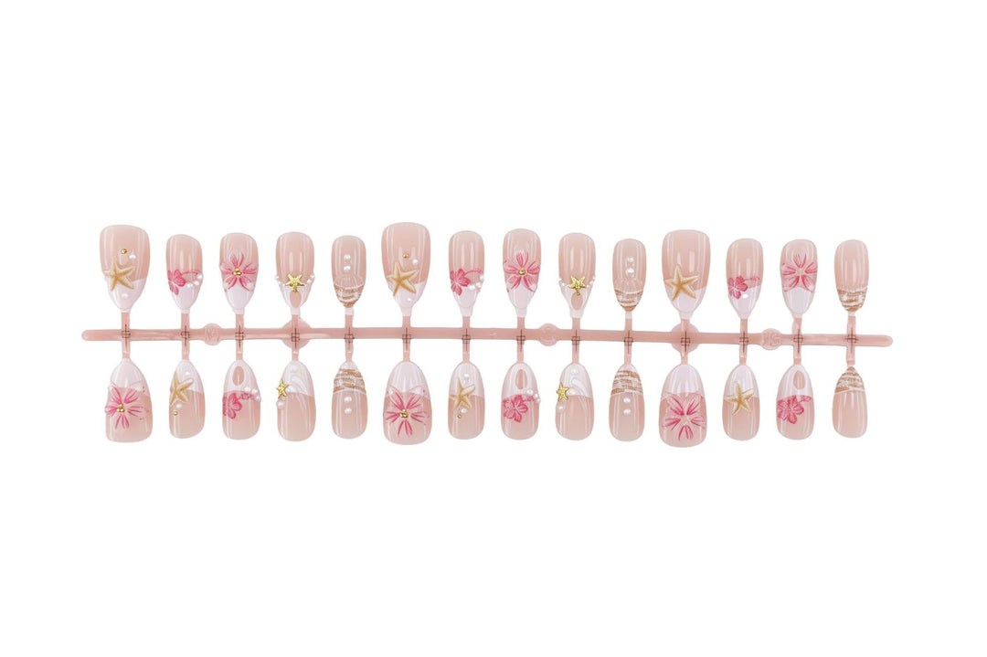 Artificial nail set with maritime details and floral accents Stornfield