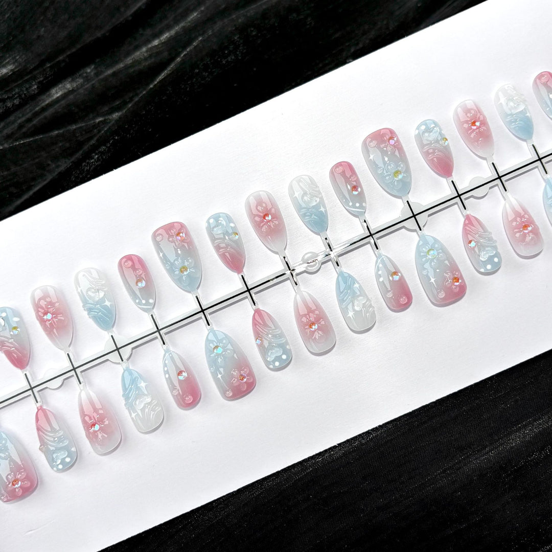 Elegant Polka Dot and Lace Press-On Nail Set