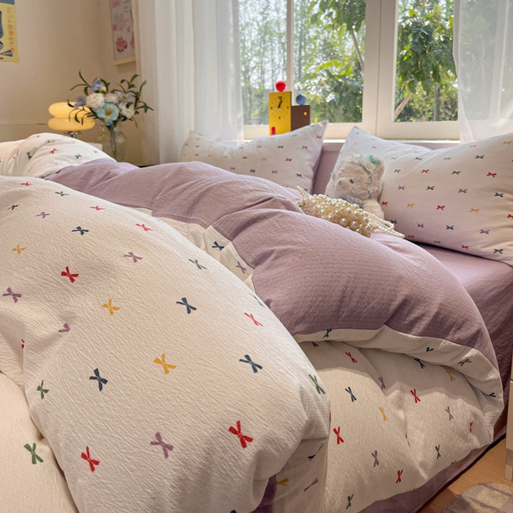 Lightweight Decorative Bedding Set