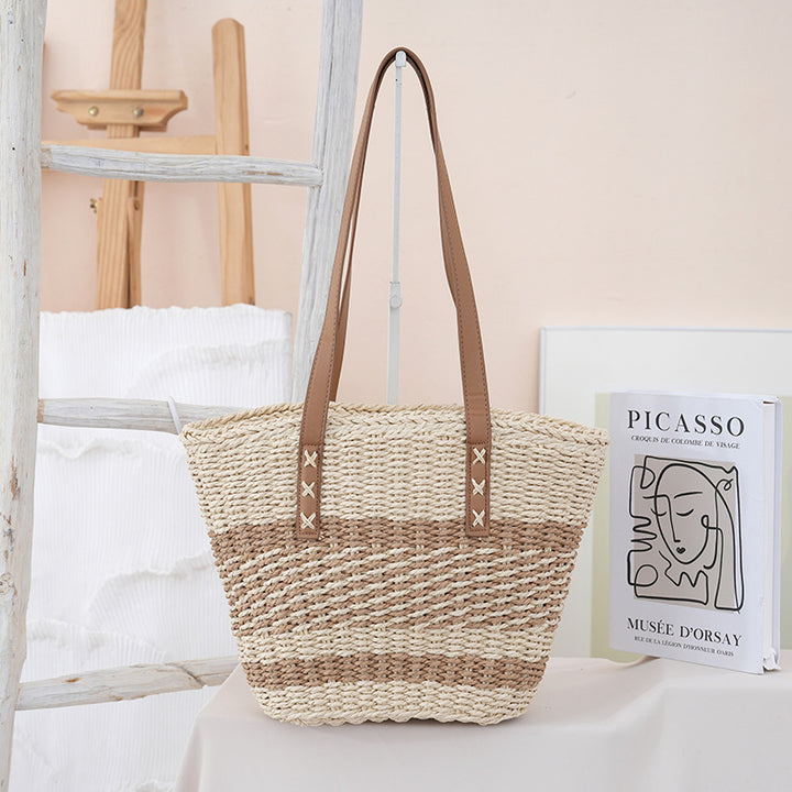 Handwoven beach bag with leather handles Stornfield