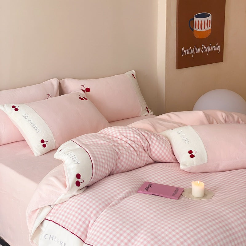 Bedding set with embroidered cherry motif & fine gingham pattern