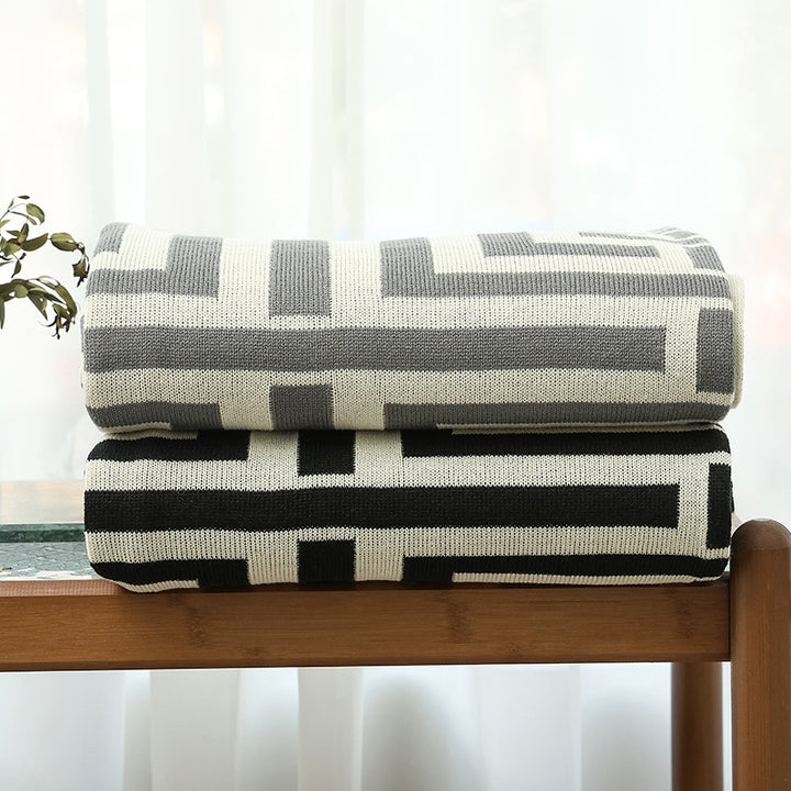 Women's decorative comfort blanket in modern geometric design Stornfield