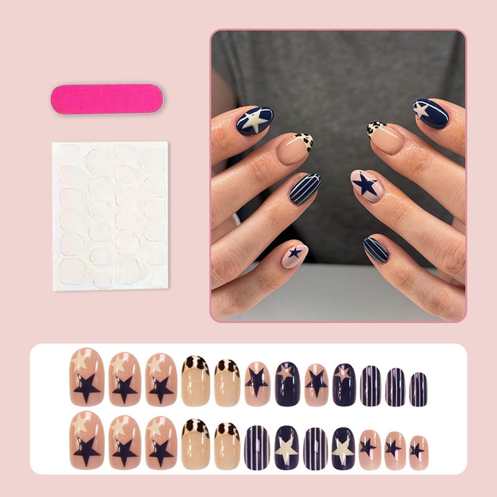 Artificial nail set with delicate rose accents Stornfield