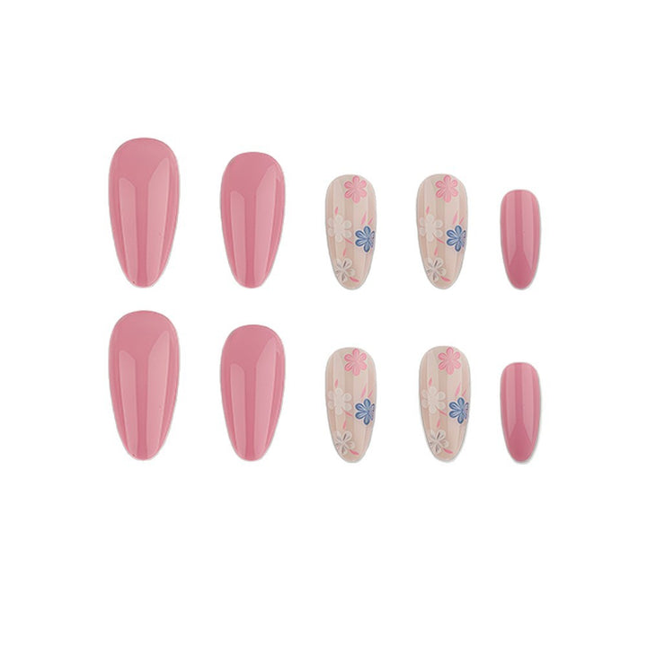 Artificial Nails in Elegant Flower Design Stornfield
