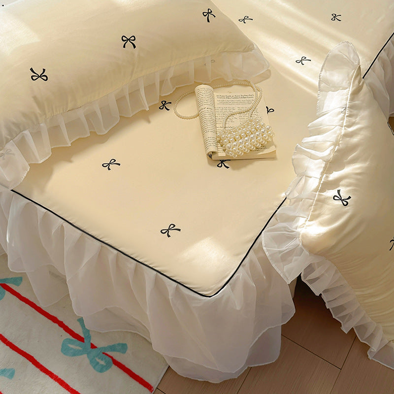 Ruffled Polka Dot Bedspread Set