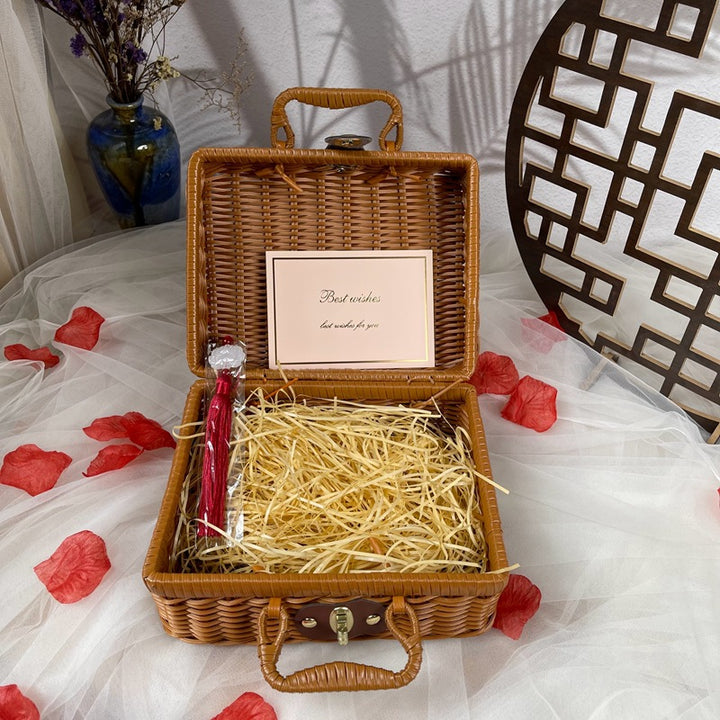 Women stylish and decorative gift basket case Stornfield