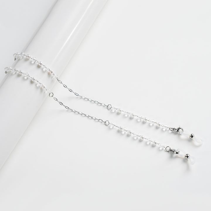 Elegant Beaded Chain Eyewear Holder Stornfield