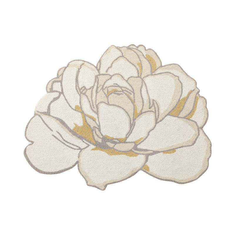 Floral shaped rug with hand-tufted structure and non-slip underside