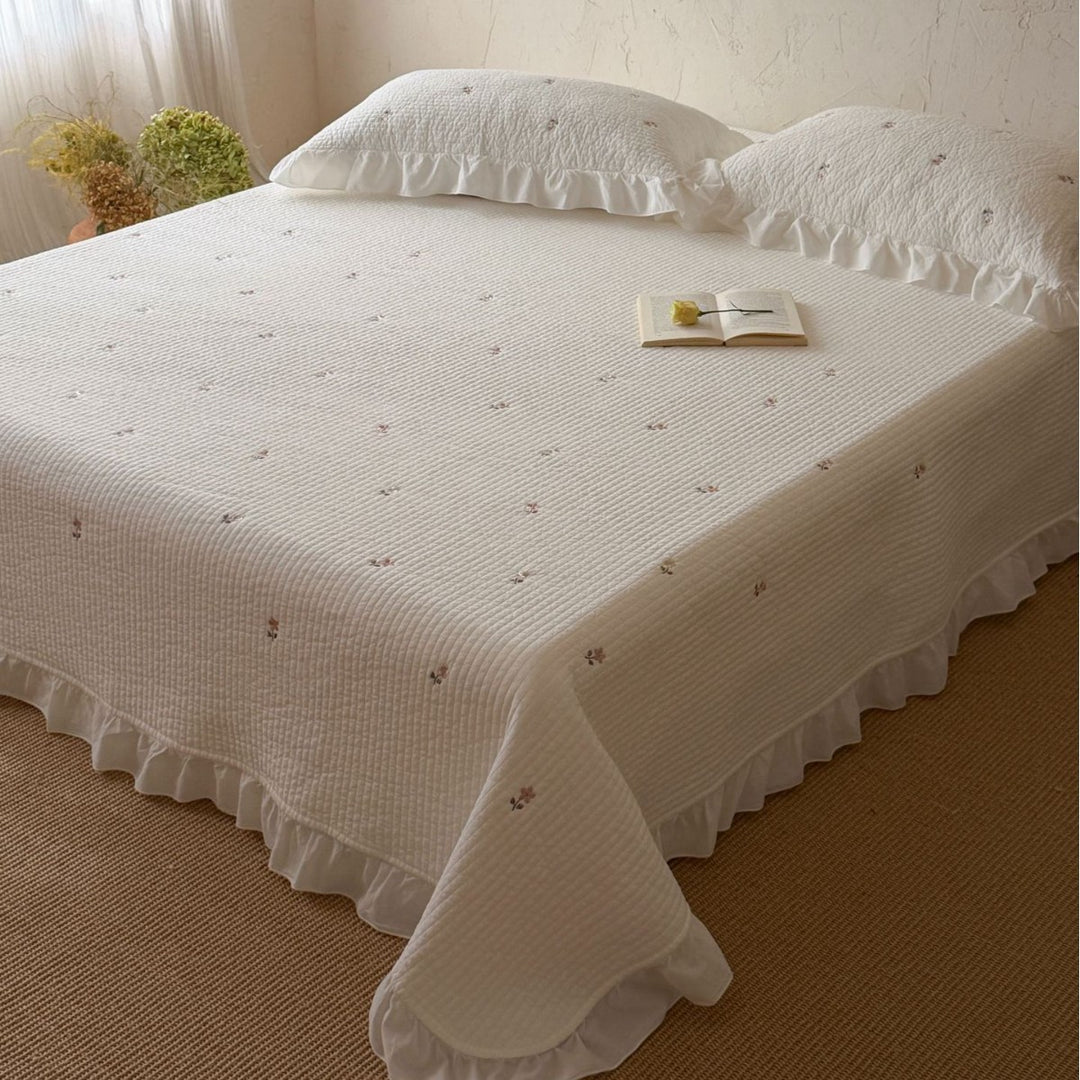 Quilted Ruffled Cotton Bedspread Set