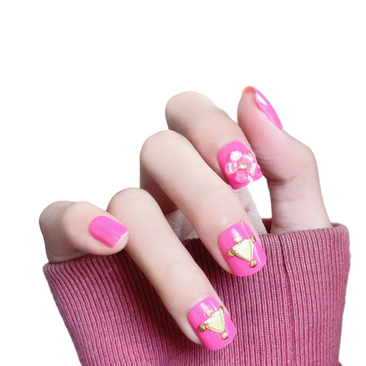 Elegant Floral Press-On Nail Art Set