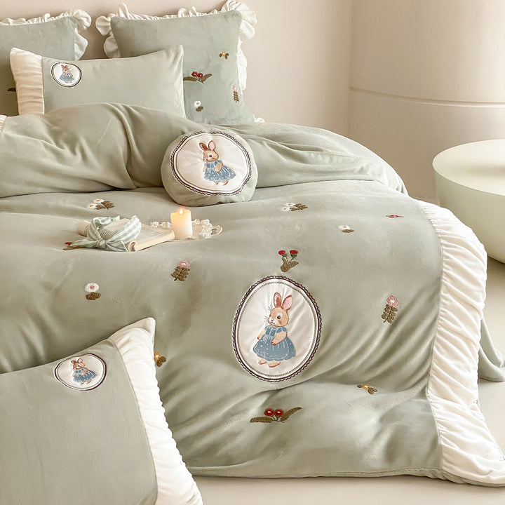 Soft-Touch Velvet-Feel Duvet Cover Set with Appliqué Rabbit Motifs & Ruffled Shams