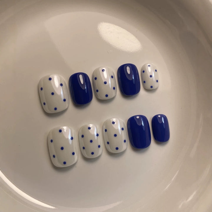 Decorative Press-On Nail Art Set with Polka Dot Design