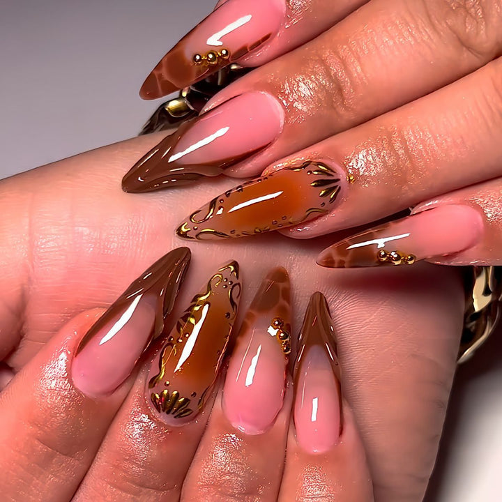 Artistic Almond-Shaped Press-On Nails Stornfield