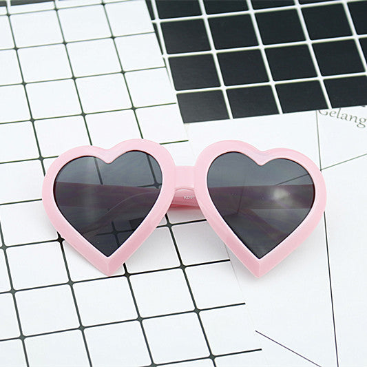 Women's Heart-Shaped Sunglasses in Modern Design Stornfield