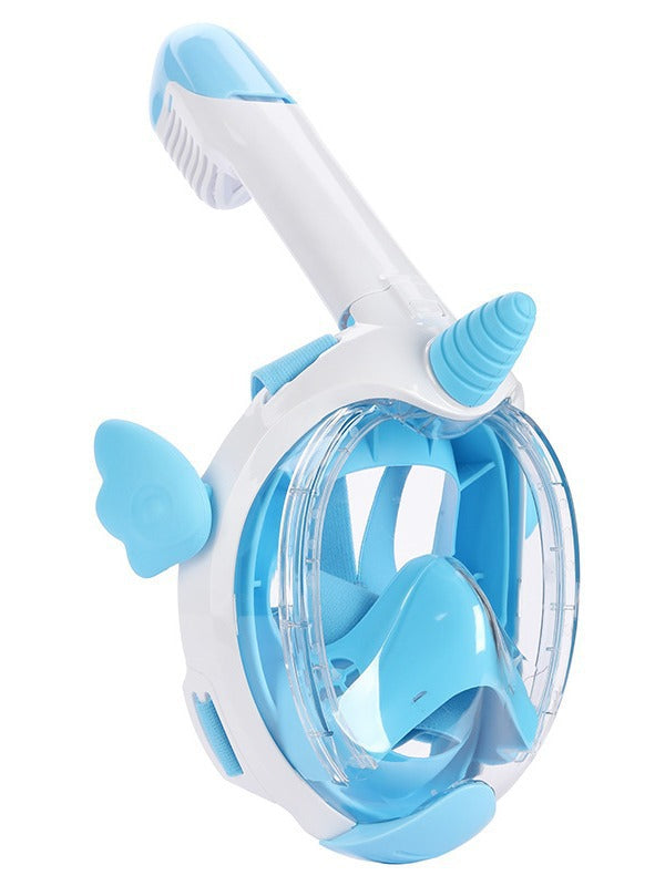 Diving mask with curved field of view and flexible silicone frame Stornfield