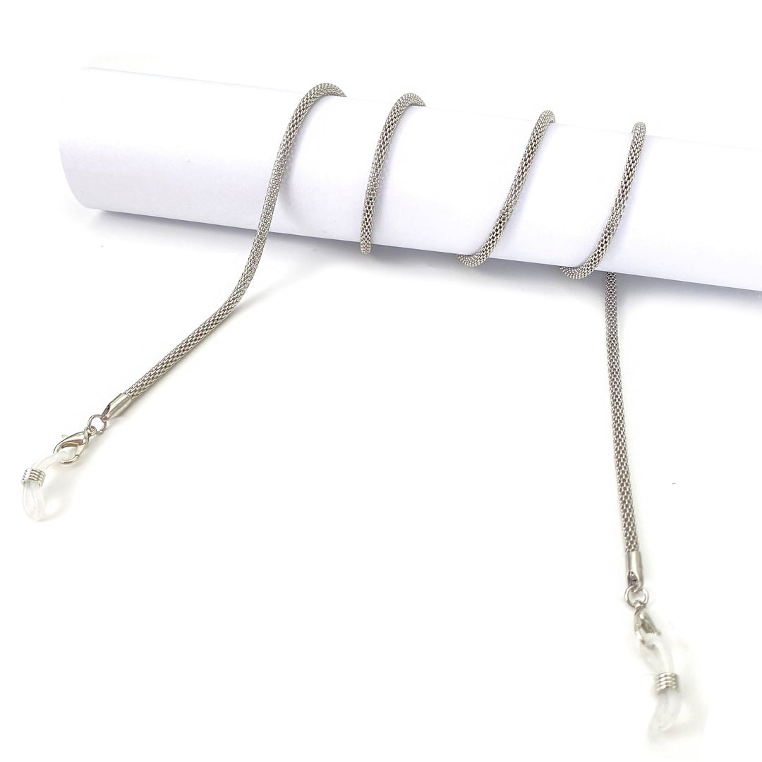 Minimalist Chain Eyewear Holder Stornfield