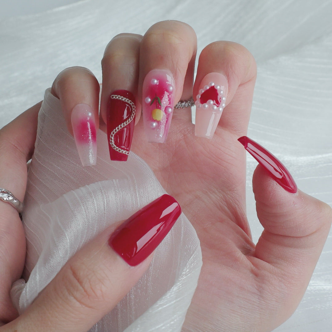 Decorative Press-On Nail Art Set with Glamorous Design