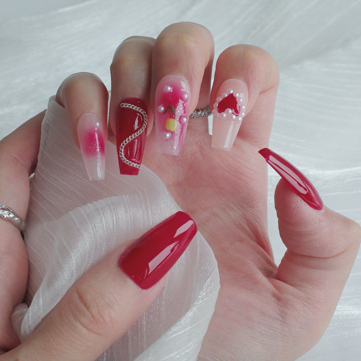 Decorative Press-On Nail Art Set with Glamorous Design