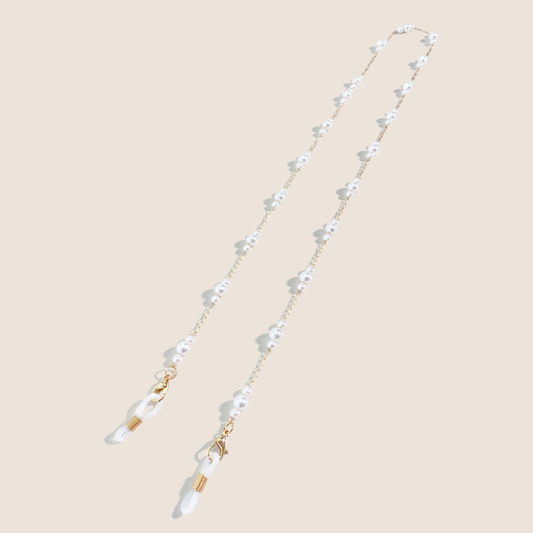 Elegant Pearl-Embellished Eyewear Chain Stornfield