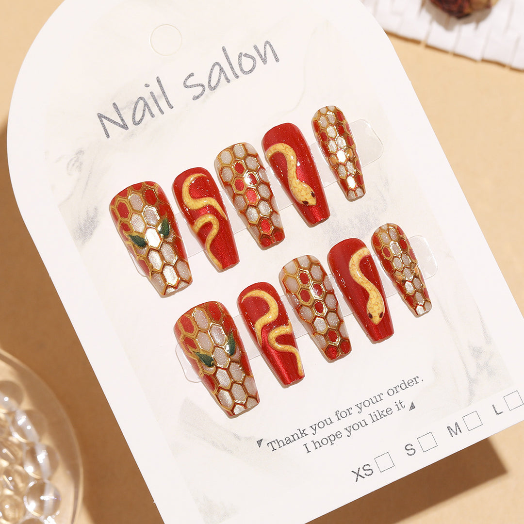 Artistic Snake Design Press-On Nail Set Stornfield