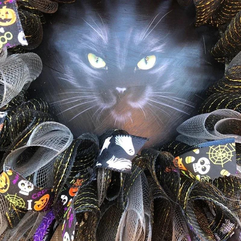 LED Illuminated Halloween Cat Wreath