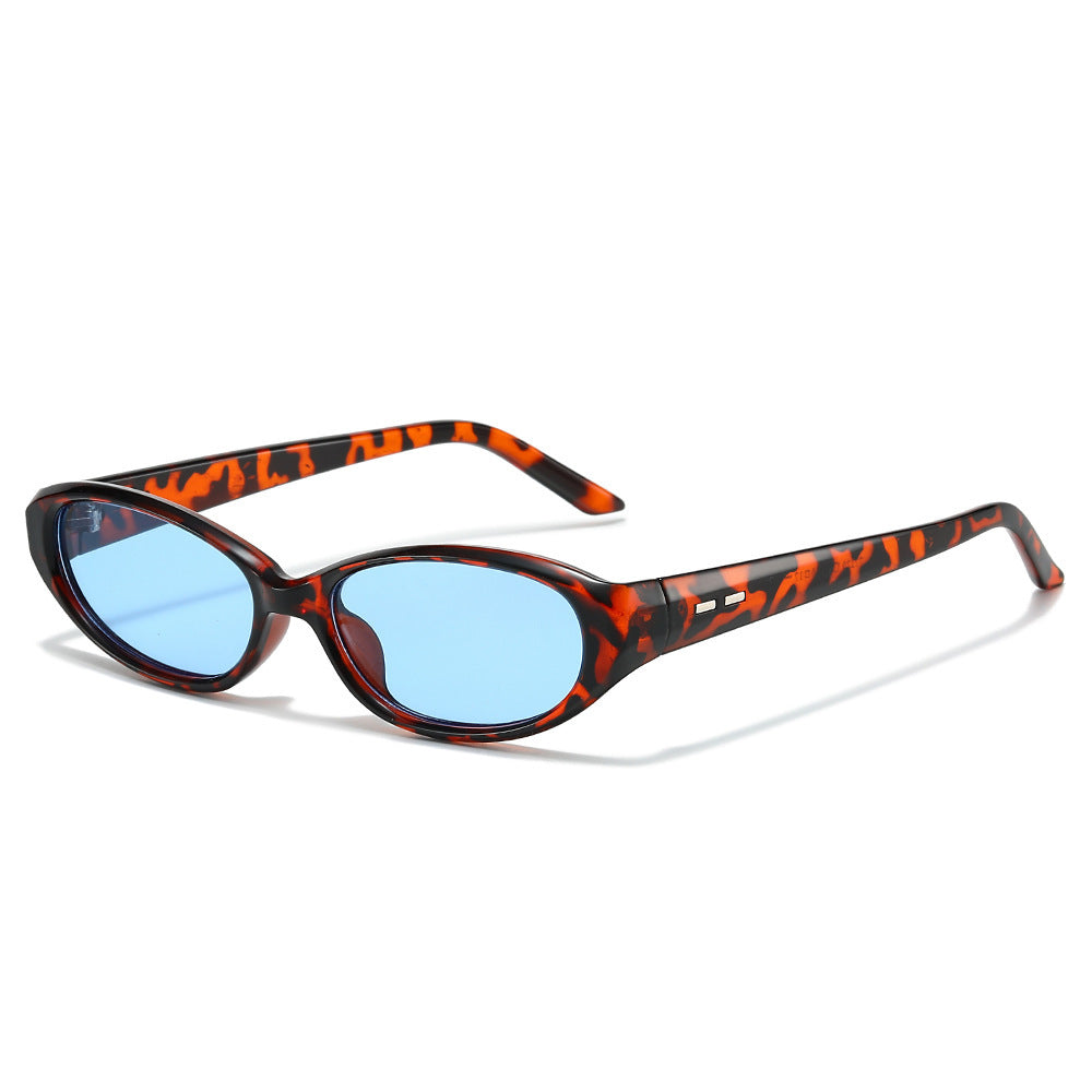Sleek Retro-Inspired Oval Sunglasses Stornfield