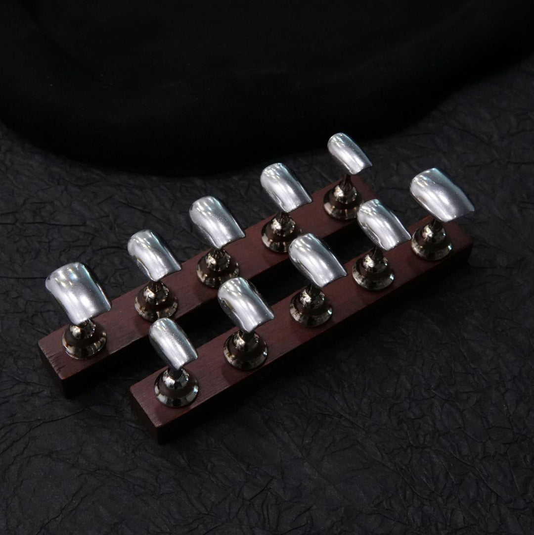Artistic Metal Nail Enhancements